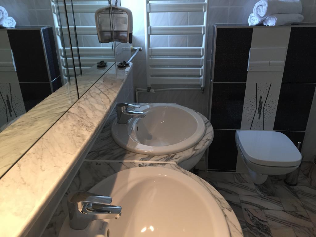 Kiem Premium Apartments Braşov Esterno foto